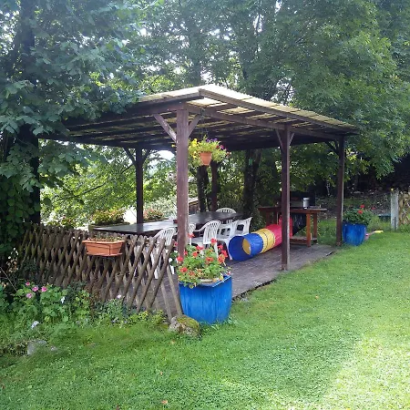 A L'australienne Au Coeur Des Volcans D'auvergne Bed & Breakfast